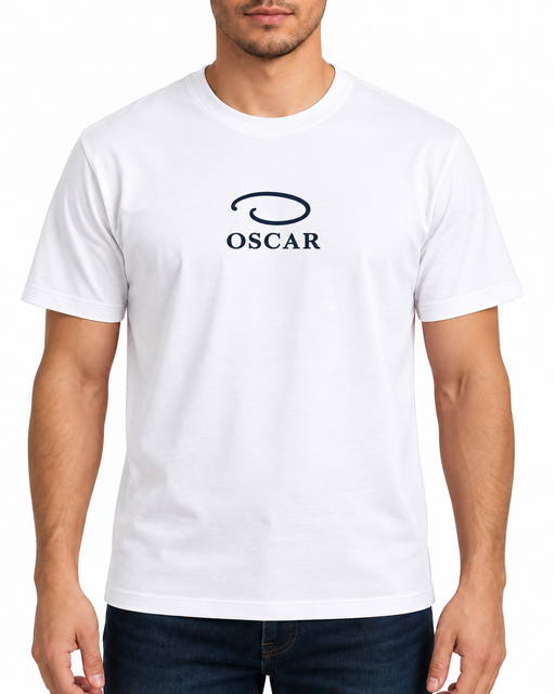 T-shirt Oscar de la Renta blanca para caballero con el logo OSCAR en azul marino al frente